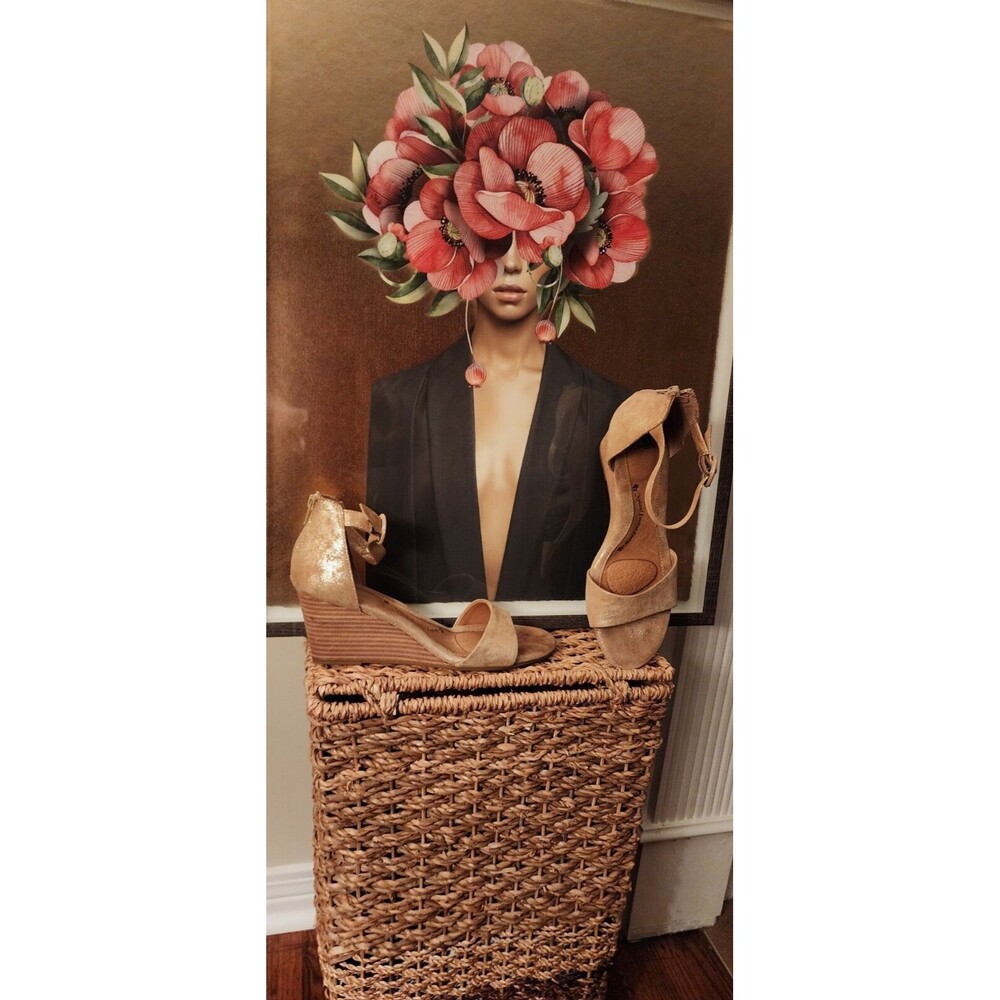 Sofft Women’s Marla Suede Wedge Sandal Color Gold Size 9M